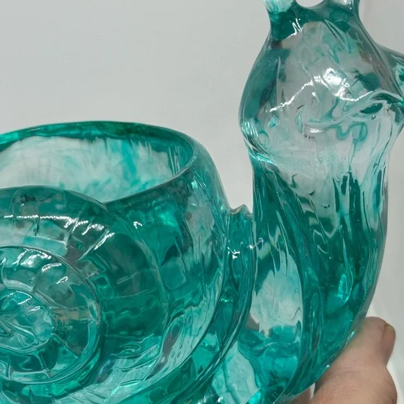 Unique Resin Aqua color Snail Planter Especially cactus - Picture 2 of 16